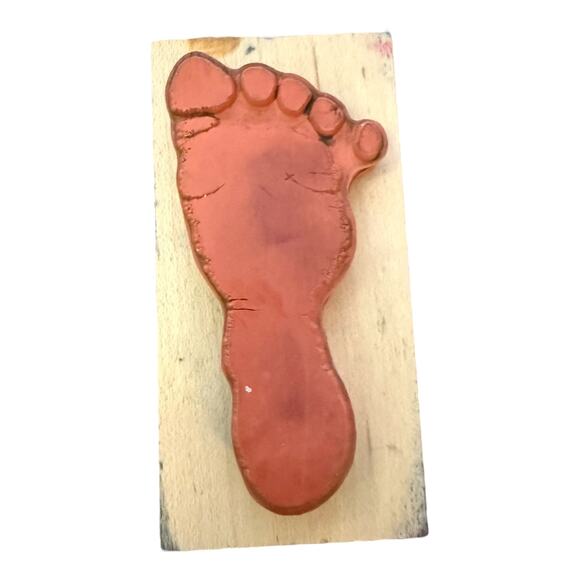 PSX Home Decor Personal Stamp Exchange F-1801 Baby Barefoot Rubber Stamp - Picture 3 of 3